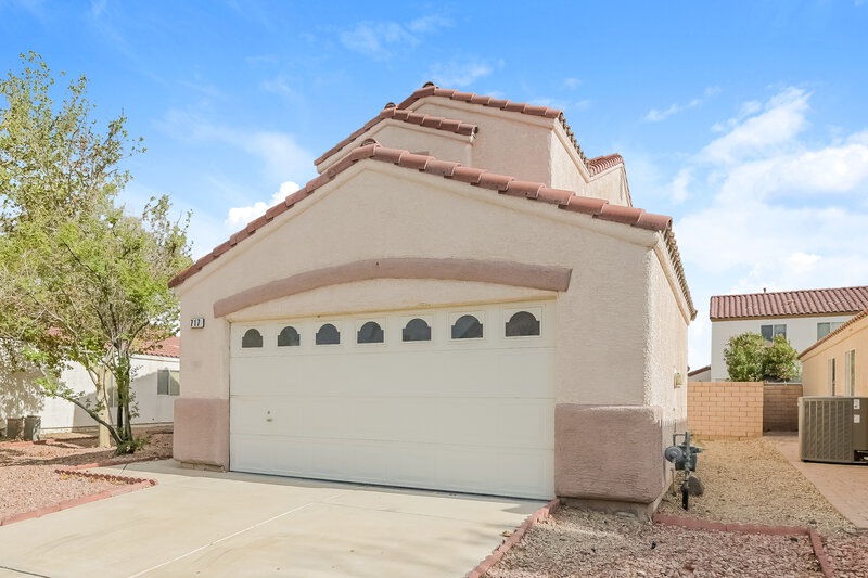 1,935/Mo, 717 Red Bark Ln Henderson, NV 89011 Front View