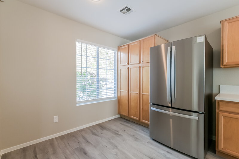 1,935/Mo, 717 Red Bark Ln Henderson, NV 89011 Breakfast Nook View