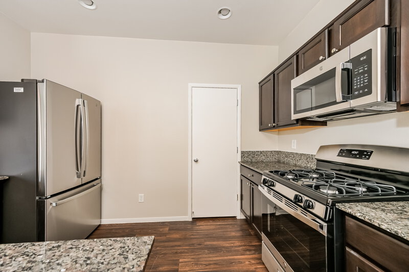 2,245/Mo, 6238 Borland Ct Las Vegas, NV 89148 Kitchen View 2