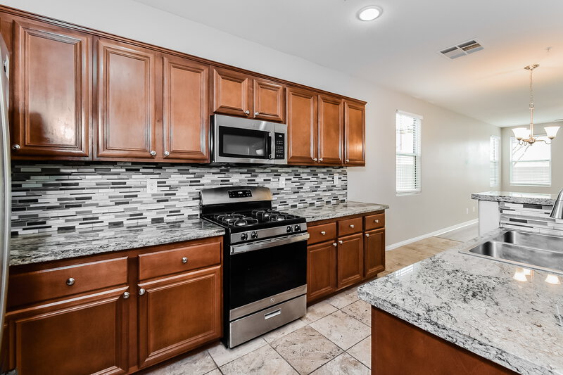 2,160/Mo, 674 Point Bluff St Henderson, NV 89002 Kitchen View