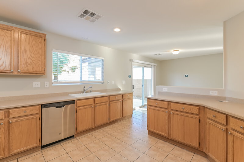2,135/Mo, 10288 Nolinas St Las Vegas, NV 89141 Kitchen View