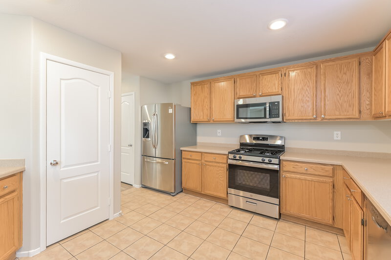 2,135/Mo, 10288 Nolinas St Las Vegas, NV 89141 Kitchen View 2