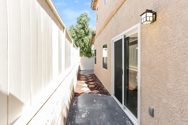 1,865/Mo, 8136 Nestled Ct Las Vegas, NV 89143 Rear View