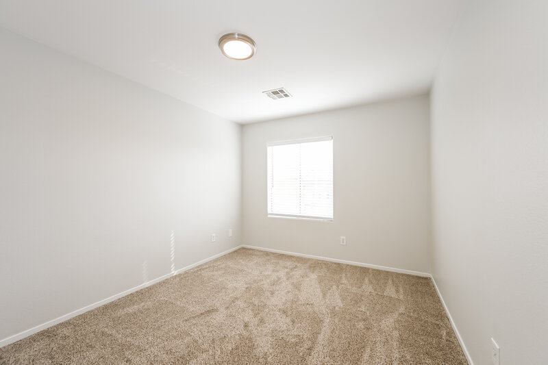 2,015/Mo, 4971 Gingerlyn St Las Vegas, NV 89122 Bedroom View 2
