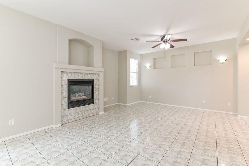 2,300/Mo, 1012 Desert Retreat Ct Henderson, NV 89002 Living Room View