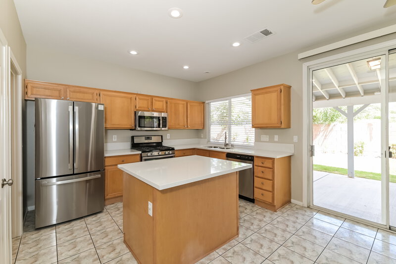 2,300/Mo, 1012 Desert Retreat Ct Henderson, NV 89002 Kitchen View 2