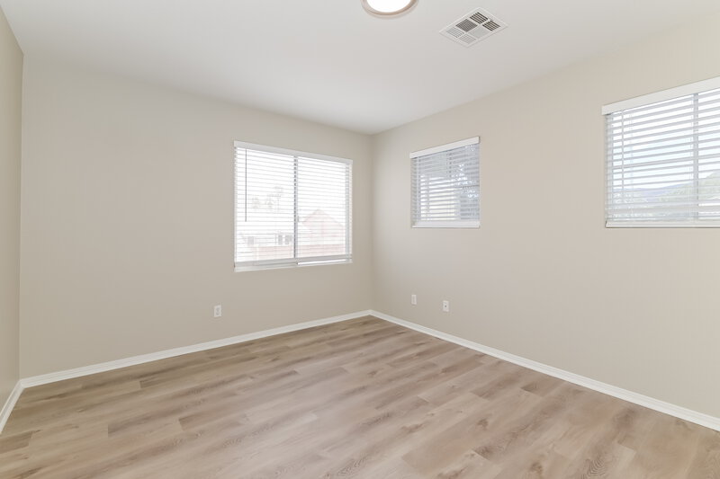 2,300/Mo, 1012 Desert Retreat Ct Henderson, NV 89002 Bedroom View 3