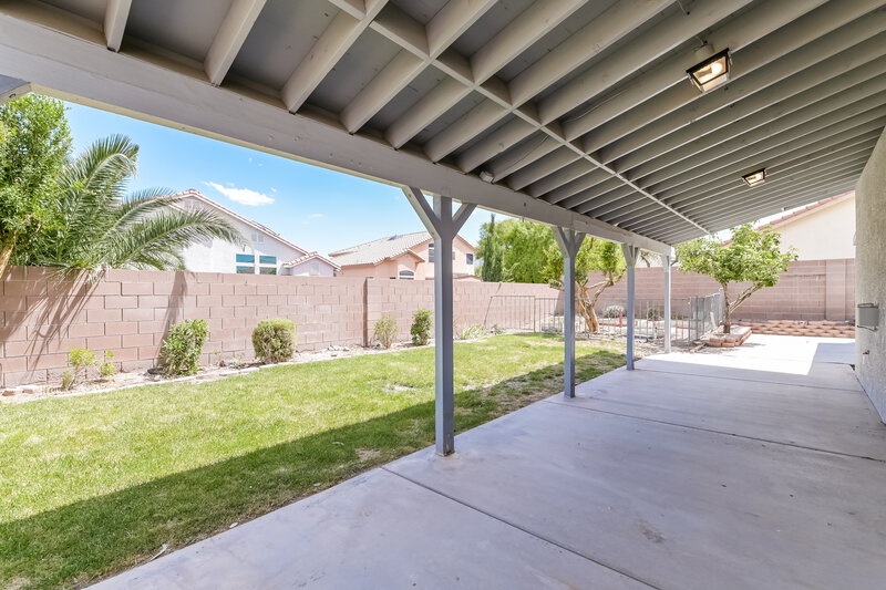 2,300/Mo, 1012 Desert Retreat Ct Henderson, NV 89002 Rear View