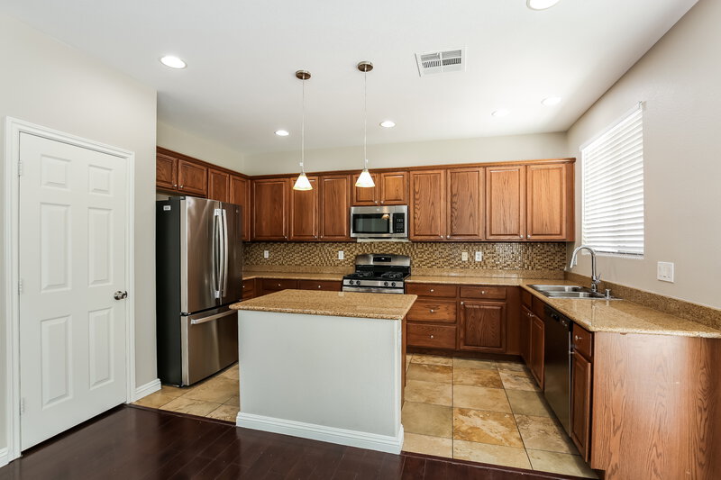 2,445/Mo, 743 Rustic Desert Pl Henderson, NV 89011 Kitchen View