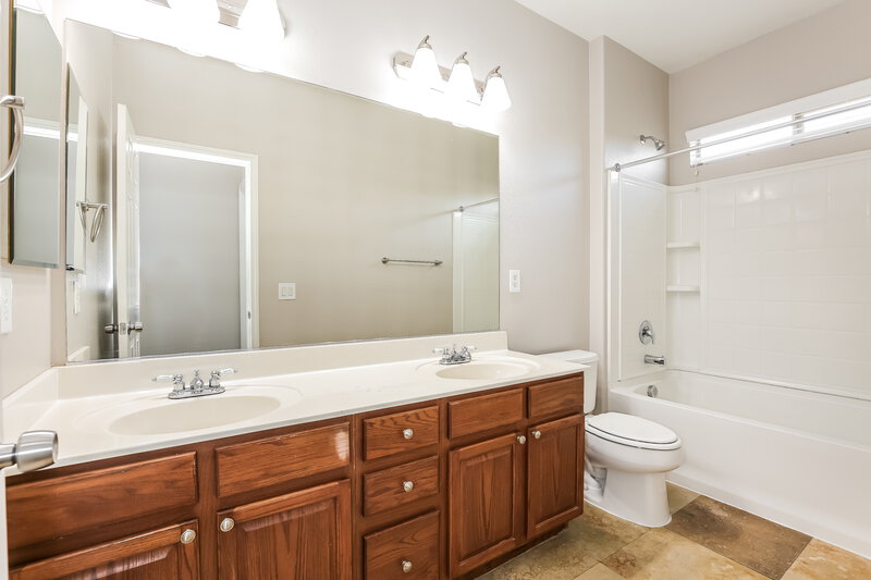 2,445/Mo, 743 Rustic Desert Pl Henderson, NV 89011 Bathroom View