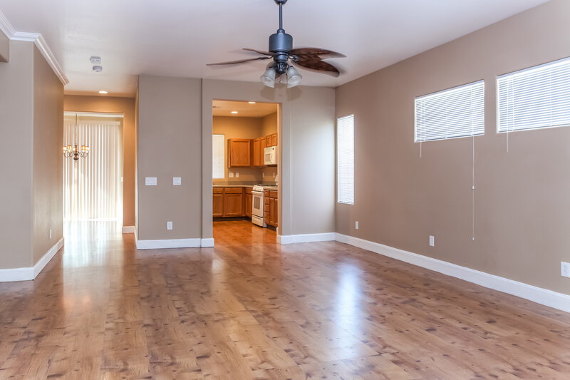 2,180/Mo, 7205 Gran Paradiso Dr Las Vegas, NV 89131 Living Room View