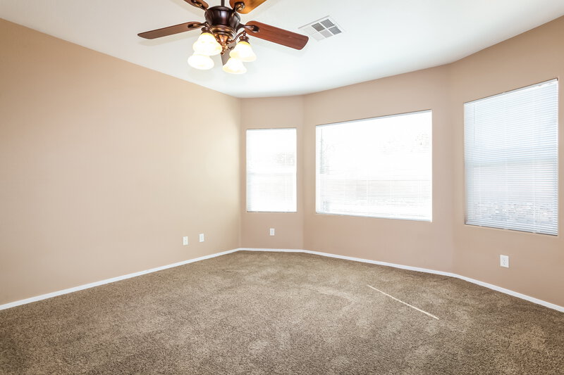 2,180/Mo, 7205 Gran Paradiso Dr Las Vegas, NV 89131 Master Bedroom View 2