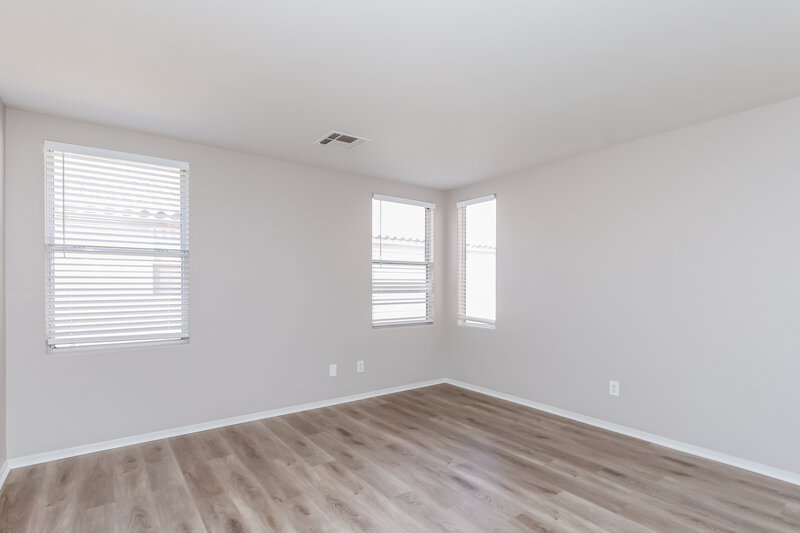 1,790/Mo, 8015 Duneville St Las Vegas, NV 89139 Main Bedroom View