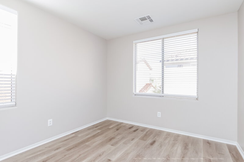 1,790/Mo, 8015 Duneville St Las Vegas, NV 89139 Bedroom View 3