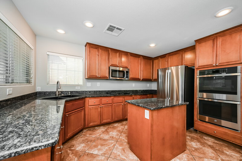 2,395/Mo, 11076 Cherokee Landing St Las Vegas, NV 89179 Kitchen View 2