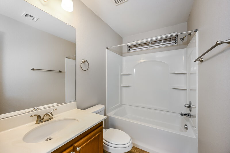 2,395/Mo, 11076 Cherokee Landing St Las Vegas, NV 89179 Bathroom View