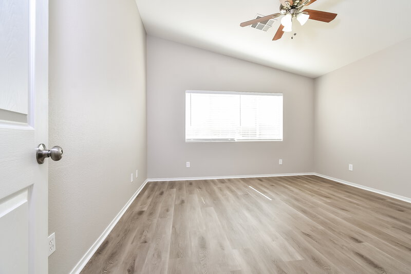 2,300/Mo, 989 Trackers Glen Ave Henderson, NV 89015 Main Bedroom View