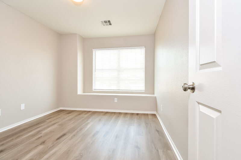 2,300/Mo, 989 Trackers Glen Ave Henderson, NV 89015 Bedroom View 3