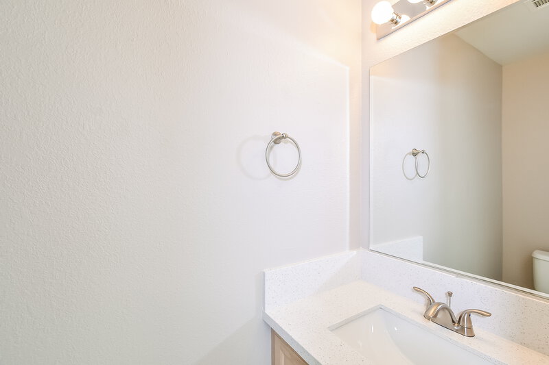 2,300/Mo, 989 Trackers Glen Ave Henderson, NV 89015 Bathroom View 2