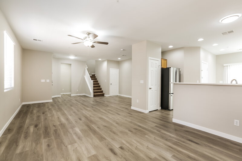 1,795/Mo, 10621 Bear Lodge Ct Las Vegas, NV 89129 Dining Room View