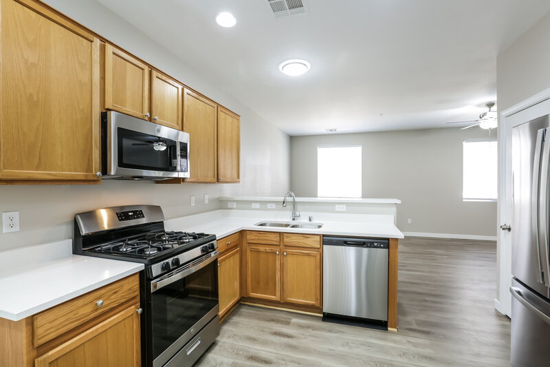 1,795/Mo, 10621 Bear Lodge Ct Las Vegas, NV 89129 Kitchen View 2