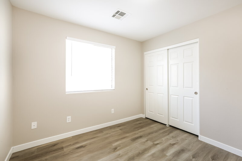 1,795/Mo, 10621 Bear Lodge Ct Las Vegas, NV 89129 Bedroom View