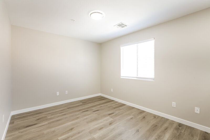 1,795/Mo, 10621 Bear Lodge Ct Las Vegas, NV 89129 Bedroom View 3