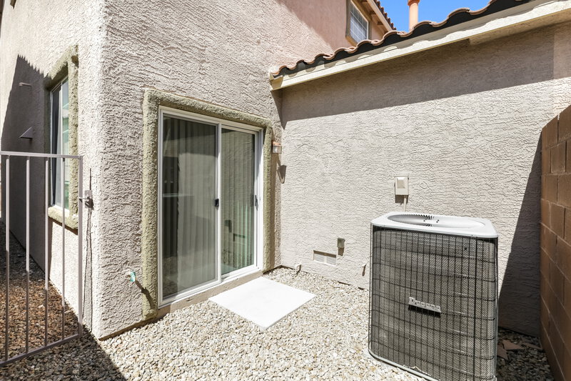 1,795/Mo, 10621 Bear Lodge Ct Las Vegas, NV 89129 Rear View