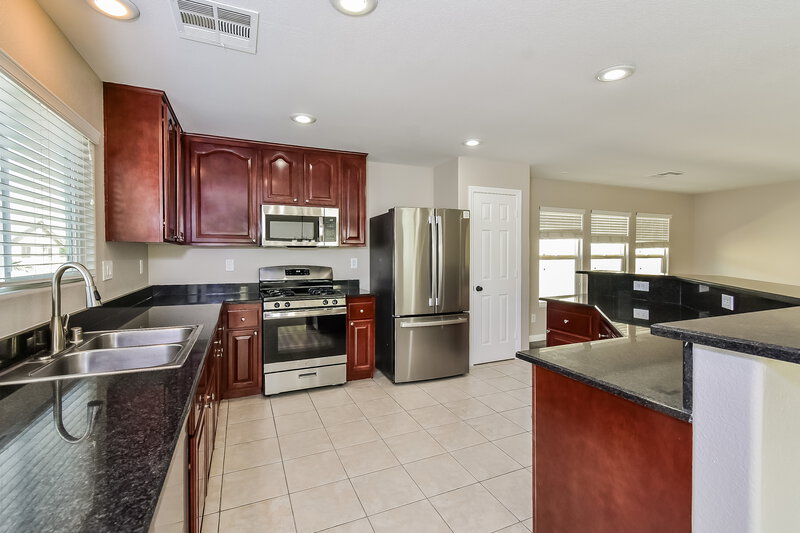3,590/Mo, 5304 Welch Valley Ave Las Vegas, NV 89131 Kitchen View 2