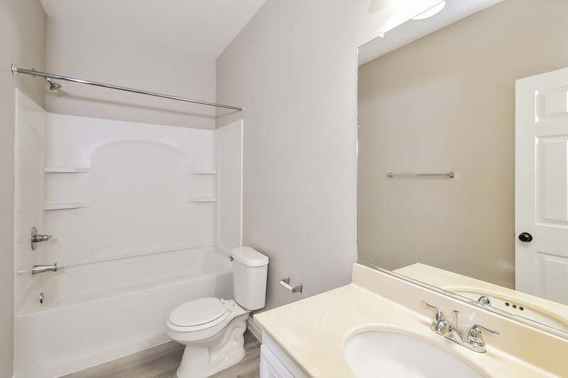 3,590/Mo, 5304 Welch Valley Ave Las Vegas, NV 89131 Bathroom View