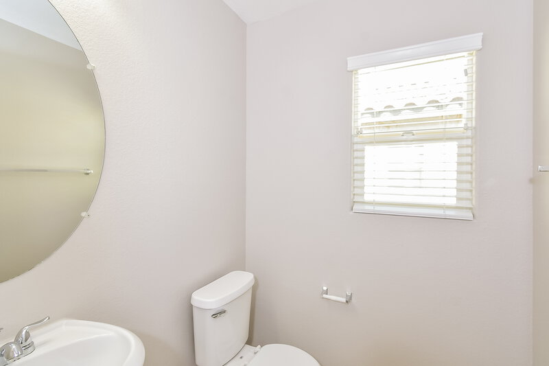 3,590/Mo, 5304 Welch Valley Ave Las Vegas, NV 89131 Bathroom View 2