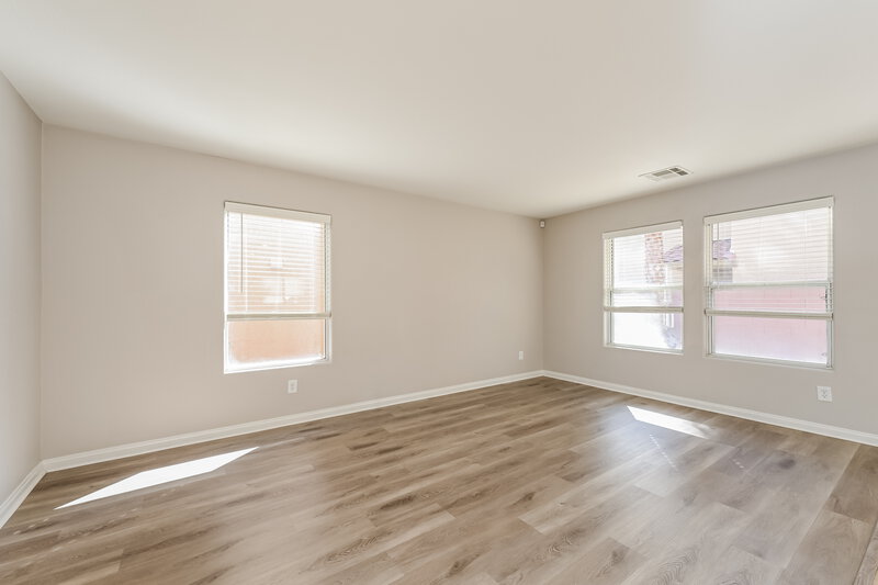 2,330/Mo, 6171 Blue Rapids Ct Las Vegas, NV 89139 Living Room View 2