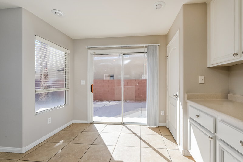 2,330/Mo, 6171 Blue Rapids Ct Las Vegas, NV 89139 Dining Room View