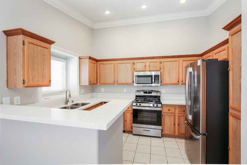 1,995/Mo, 2015 Pink Coral Dr North Las Vegas, NV 89031 Kitchen View