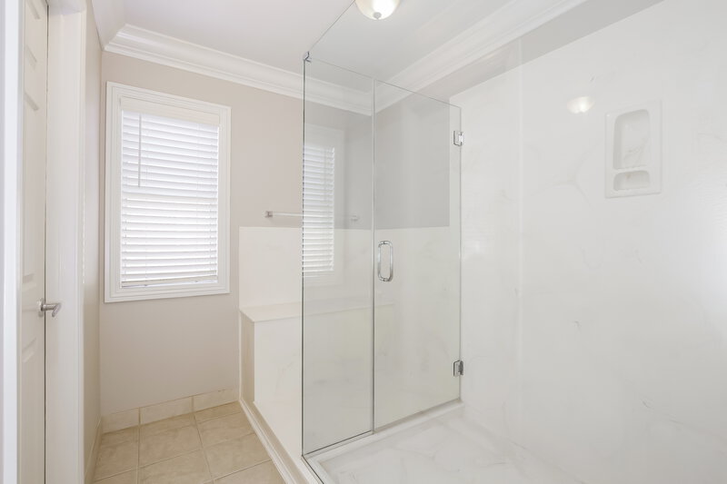 1,995/Mo, 2015 Pink Coral Dr North Las Vegas, NV 89031 Main Bathroom View