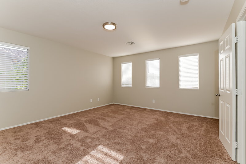 2,520/Mo, 981 Medina de Leon Ave Henderson, NV 89015 Main Bedroom View