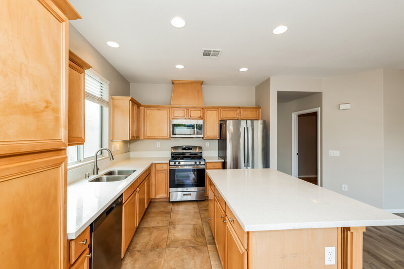 2,755/Mo, 1004 Clearwater River Ave Henderson, NV 89002 Kitchen View