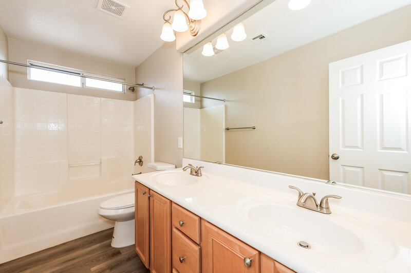 2,755/Mo, 1004 Clearwater River Ave Henderson, NV 89002 Bathroom View