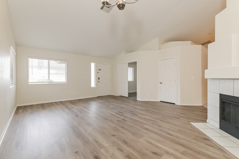 2,040/Mo, 847 Woodtack Cove Way Henderson, NV 89002 Dining Room View