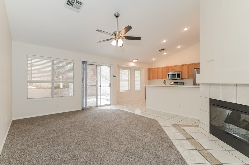 2,040/Mo, 847 Woodtack Cove Way Henderson, NV 89002 Family Room View