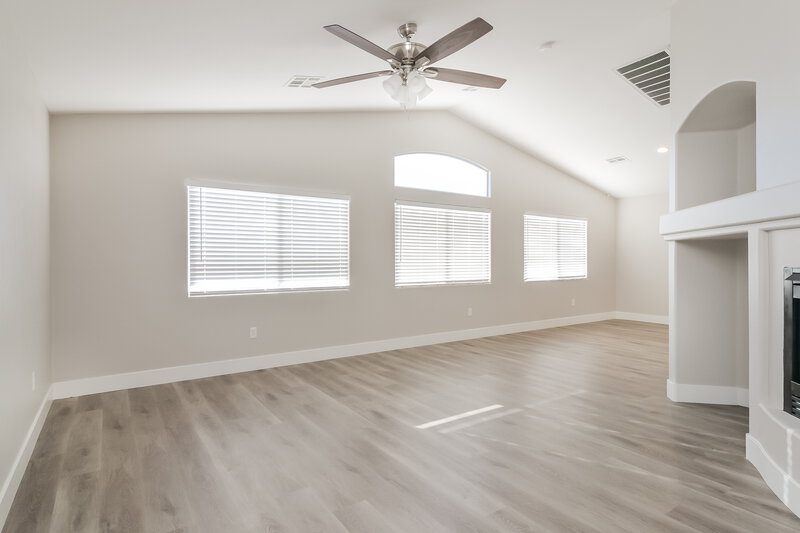 2,060/Mo, 7243 Twin Maples Ct Las Vegas, NV 89148 Living Room View