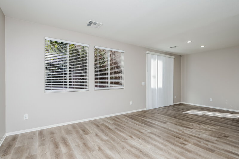 2,215/Mo, 697 Blooming Sage Ct Henderson, NV 89015 Living Room View 2