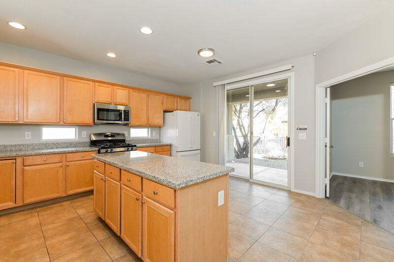 2,050/Mo, 9004 College Green St Las Vegas, NV 89148 Kitchen View 2