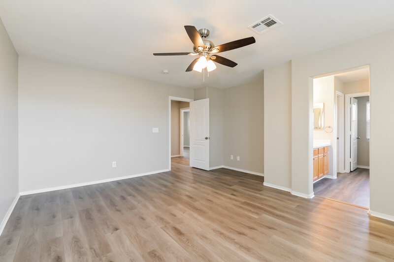 2,050/Mo, 9004 College Green St Las Vegas, NV 89148 Main Bedroom View 2