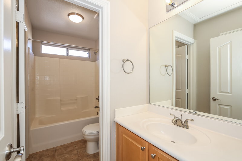 2,340/Mo, 2434 Wrangler Walsh Ln Henderson, NV 89002 Bathroom View