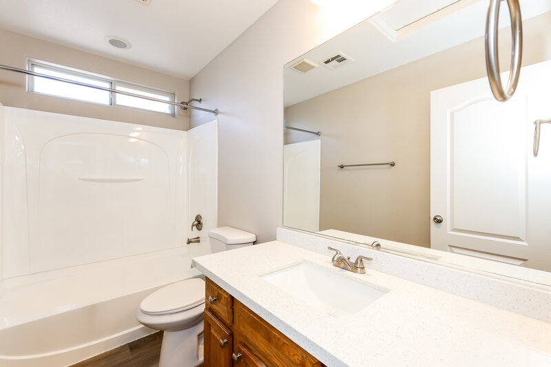 1,925/Mo, 643 Calamus Palm Pl Henderson, NV 89011 Bathroom View
