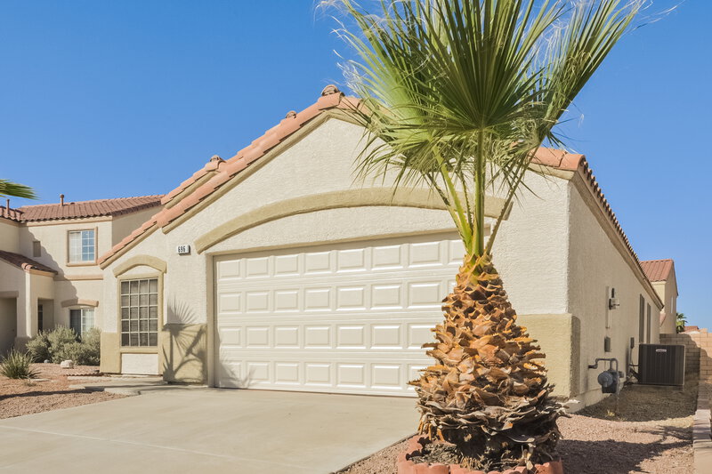 3,120/Mo, 696 Oak Field Ln Henderson, NV 89011 Front View 2