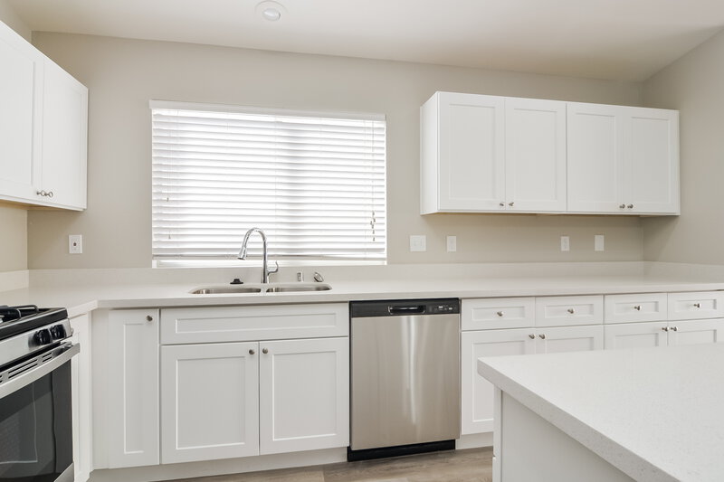 3,120/Mo, 696 Oak Field Ln Henderson, NV 89011 Kitchen View 2