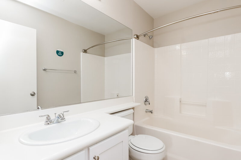 2,030/Mo, 799 Plantain Lily Ave Las Vegas, NV 89183 Bathroom View