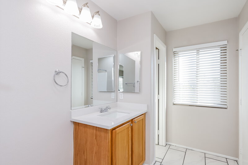 2,040/Mo, 748 Beechwheat Way Henderson, NV 89015 Bathroom View